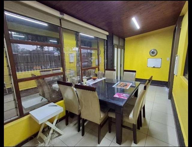 3 BEDROOM HOUSE FOR SALE IN BEZUIDENHOUT VALLEY